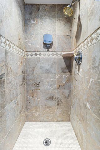 1906 S Ione Street, Kennewick, WA 99337