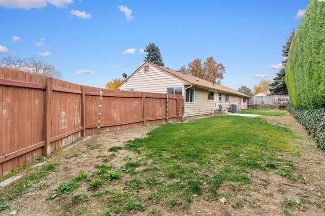 1906 S Ione Street, Kennewick, WA 99337
