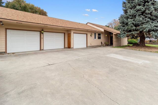 1906 S Ione Street, Kennewick, WA 99337