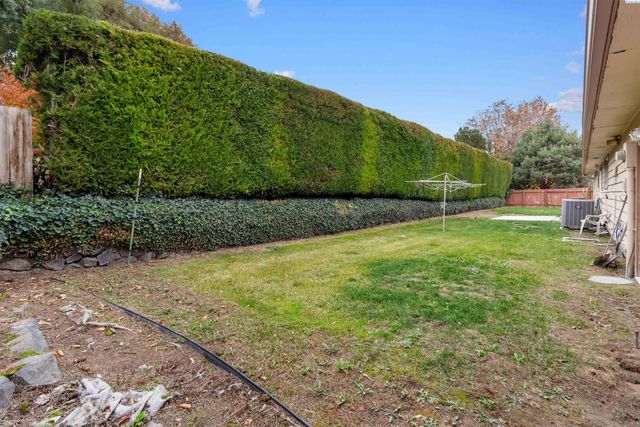 1906 S Ione Street, Kennewick, WA 99337