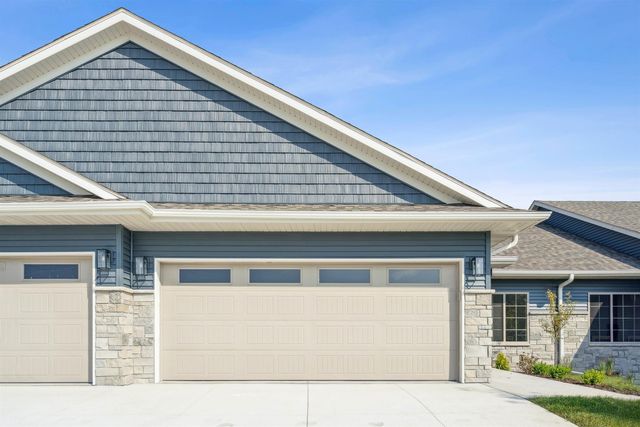 1789-7 Golf Course Boulevard, Independence, IA 50644