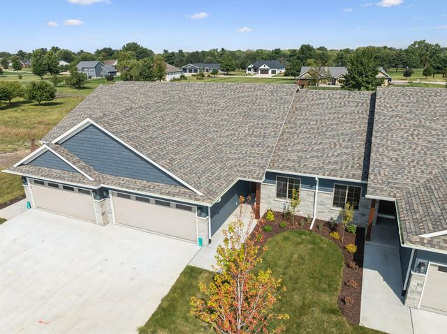 1789-7 Golf Course Boulevard, Independence, IA 50644