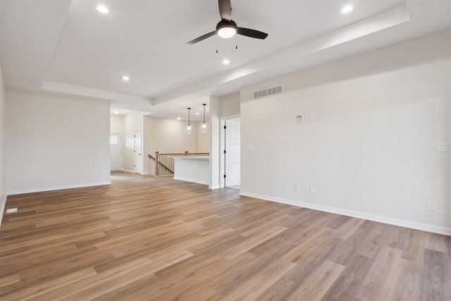 1789-7 Golf Course Boulevard, Independence, IA 50644