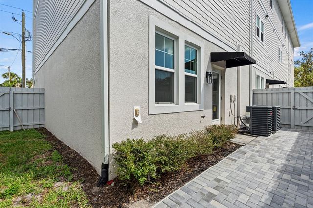 4302 W NORTH B STREET 4, Tampa, FL 33609