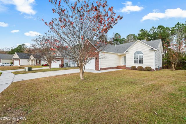 102 Winterlochen Drive, Jacksonville, NC 28540