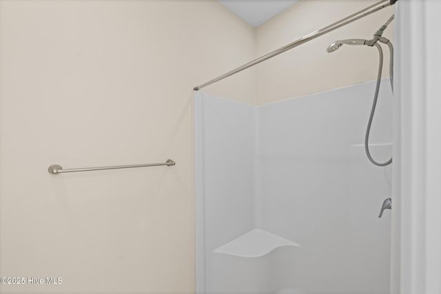 102 Winterlochen Drive, Jacksonville, NC 28540