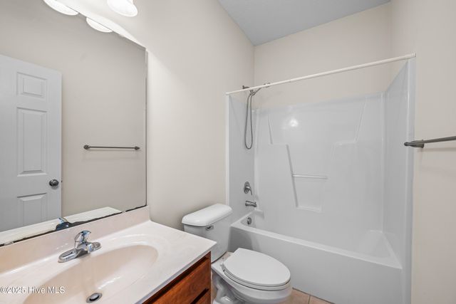 102 Winterlochen Drive, Jacksonville, NC 28540