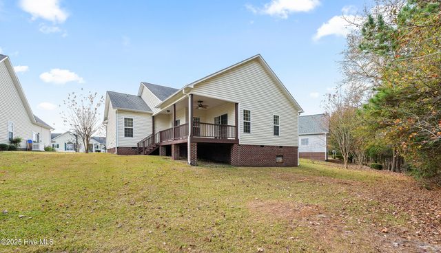 102 Winterlochen Drive, Jacksonville, NC 28540