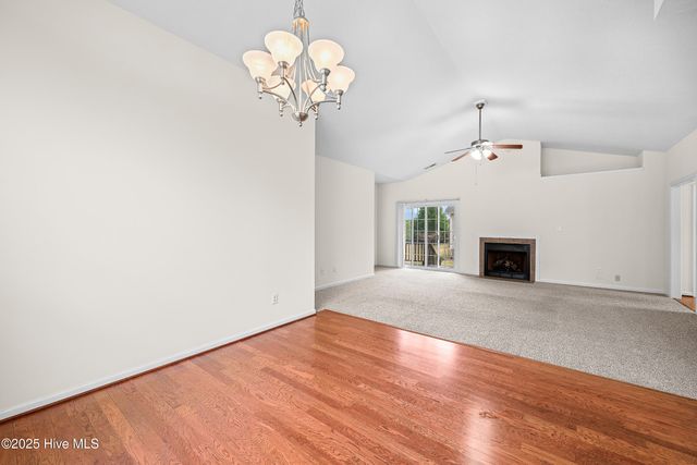 102 Winterlochen Drive, Jacksonville, NC 28540