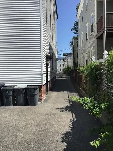 16 Marney St 1, Cambridge, MA 02141