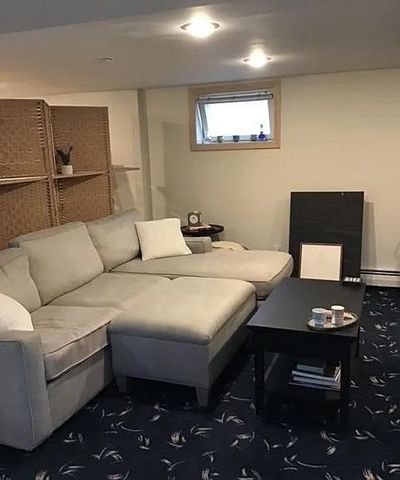 16 Marney St 1, Cambridge, MA 02141