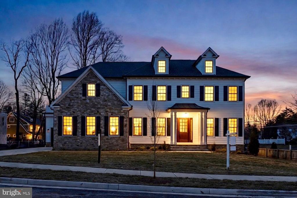 352 AYR HILL AVE NE, Vienna, VA 22180