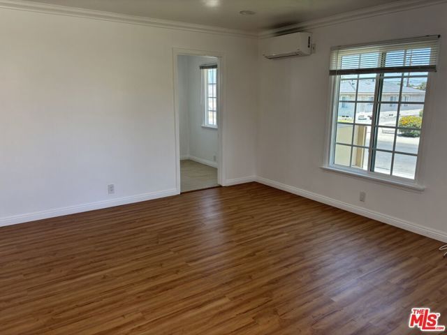 8437 Lilienthal Avenue, Los Angeles, CA 90045