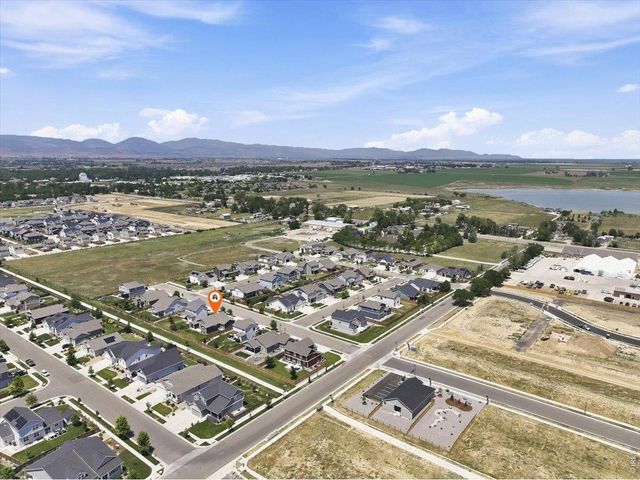 625 Tenderfoot Dr, Berthoud, CO 80513