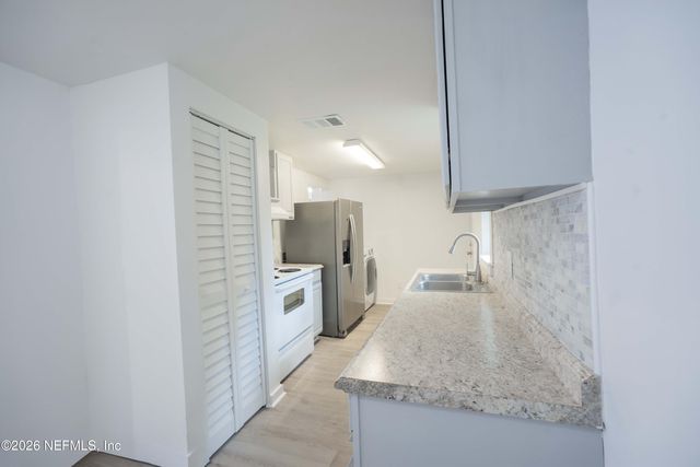 716 S 12TH Street, Fernandina Beach, FL 32034