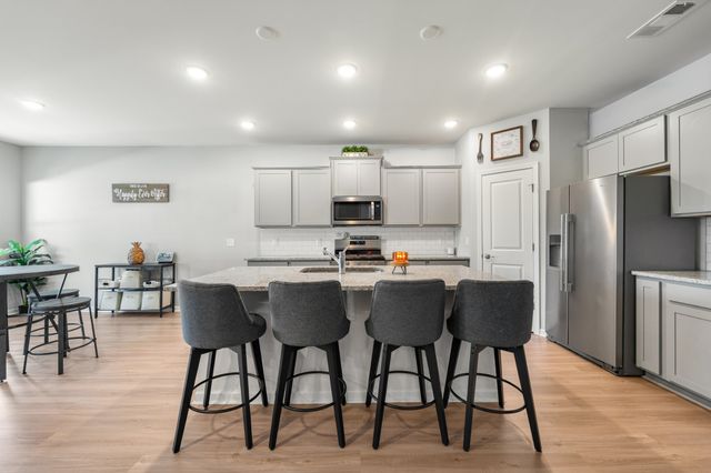 252 Brook Ave, White House, TN 37188