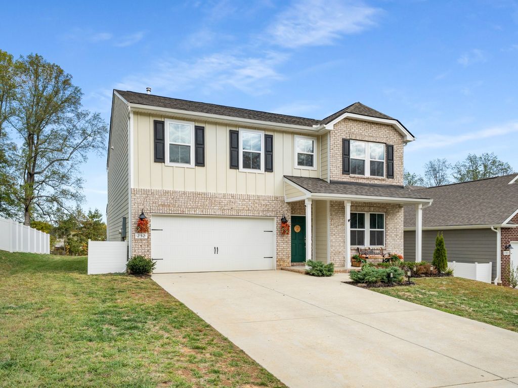 252 Brook Ave, White House, TN 37188