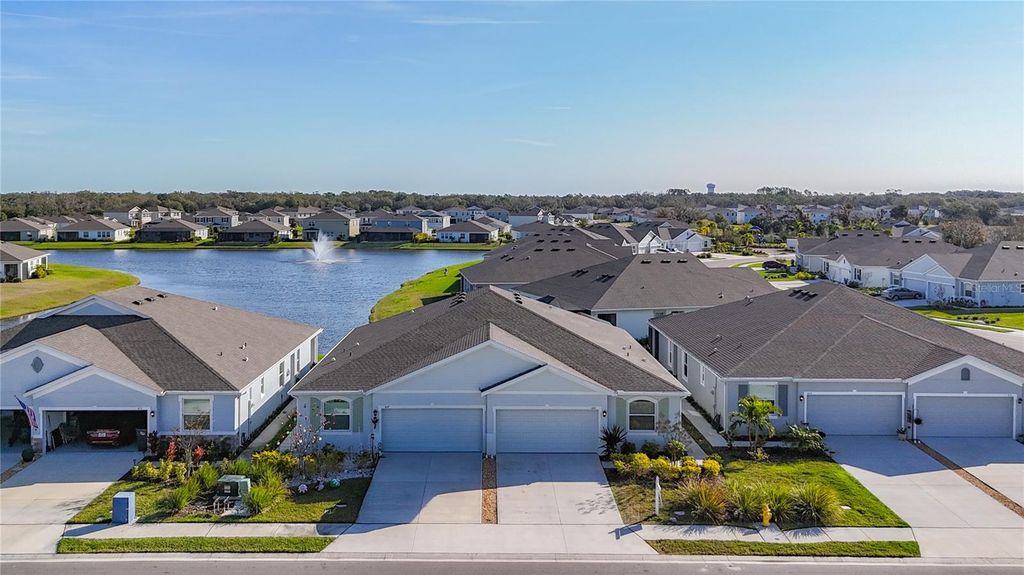 Image 2 of property listing at 621 157TH COURT E, Bradenton, FL 34212