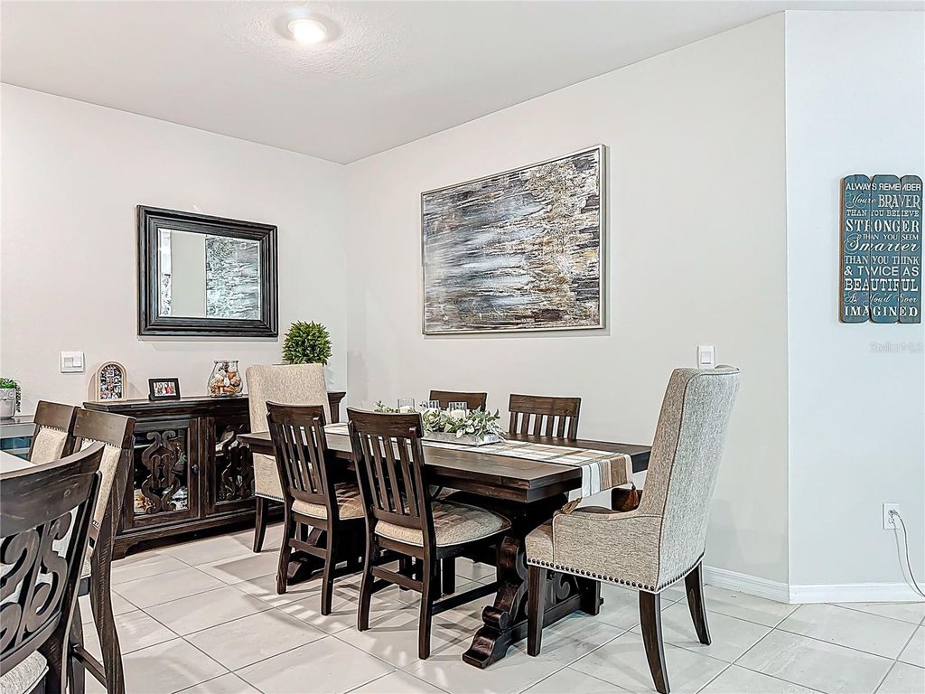 Image 21 of property listing at 621 157TH COURT E, Bradenton, FL 34212