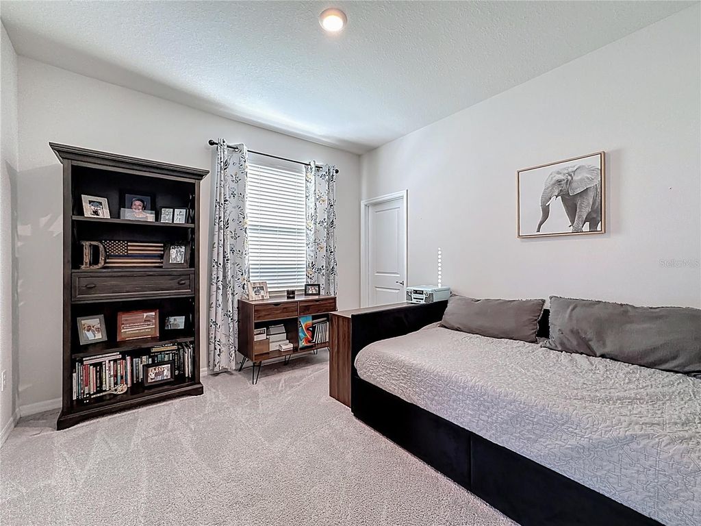 Image 23 of property listing at 621 157TH COURT E, Bradenton, FL 34212