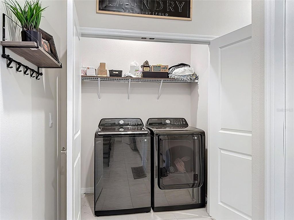 Image 28 of property listing at 621 157TH COURT E, Bradenton, FL 34212