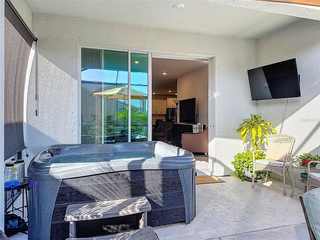 Image 30 of property listing at 621 157TH COURT E, Bradenton, FL 34212