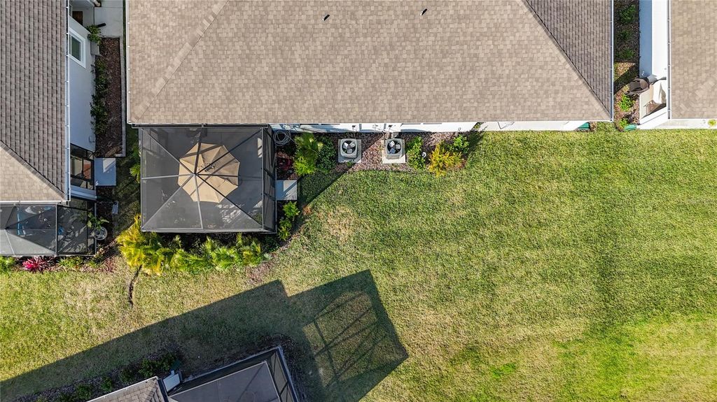 Image 37 of property listing at 621 157TH COURT E, Bradenton, FL 34212