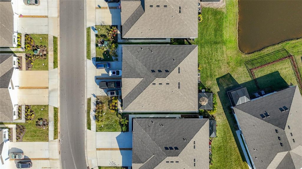 Image 38 of property listing at 621 157TH COURT E, Bradenton, FL 34212