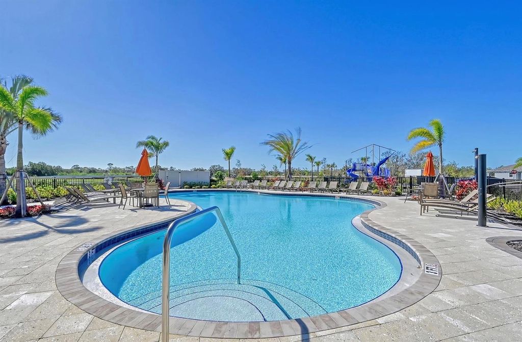 Image 46 of property listing at 621 157TH COURT E, Bradenton, FL 34212