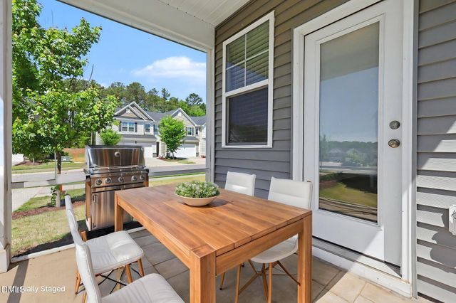2002 Strickland Oak Way, Durham, NC 27703