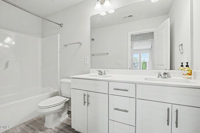 2002 Strickland Oak Way, Durham, NC 27703