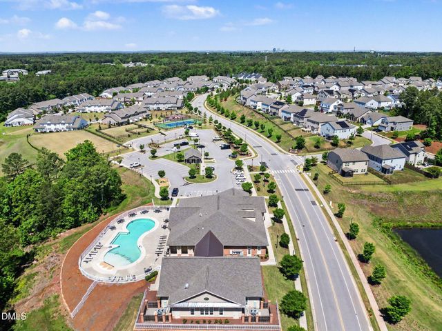2002 Strickland Oak Way, Durham, NC 27703