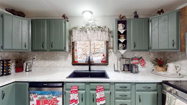 10237 Oakwood Drive, Corning, NY 14830