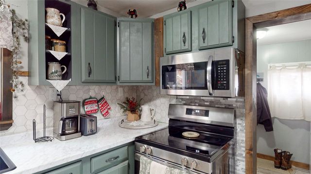 10237 Oakwood Drive, Corning, NY 14830