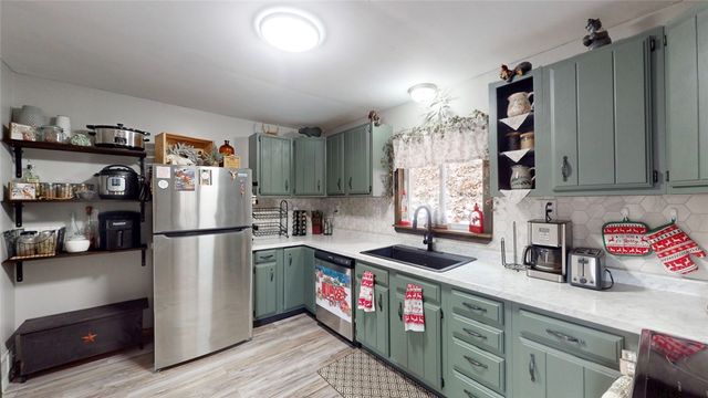 10237 Oakwood Drive, Corning, NY 14830