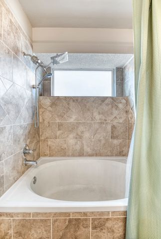 2817 Country Creek Lane, Fort Worth, TX 76123