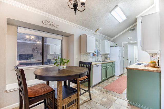 2817 Country Creek Lane, Fort Worth, TX 76123