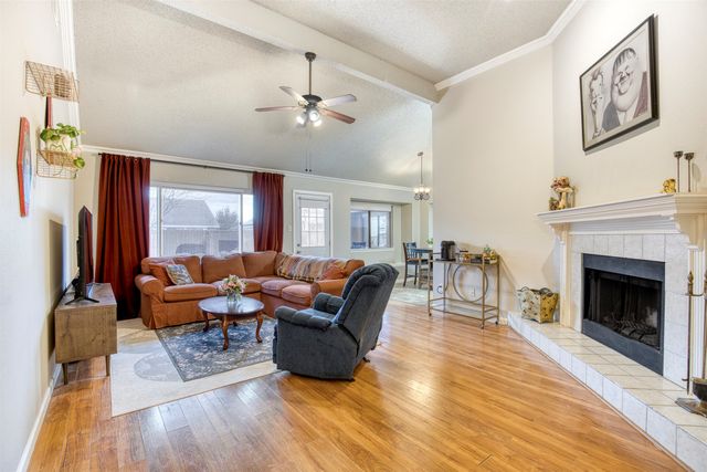 2817 Country Creek Lane, Fort Worth, TX 76123