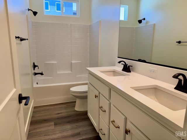 14709 Rutherford Park Ave, Bakersfield, CA 93311