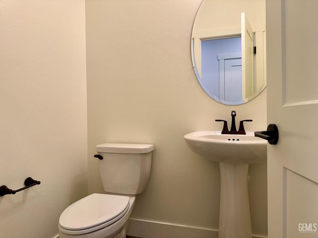 14709 Rutherford Park Ave, Bakersfield, CA 93311