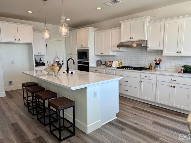 14709 Rutherford Park Ave, Bakersfield, CA 93311