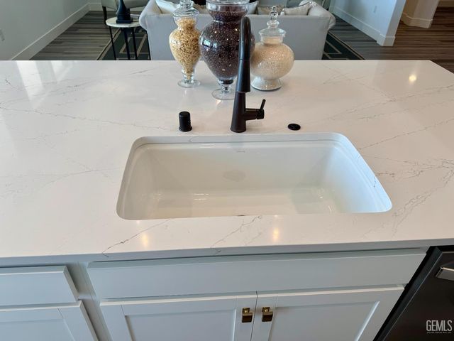 14709 Rutherford Park Ave, Bakersfield, CA 93311