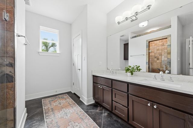 820 Panorama DR, Dripping Springs, TX 78620