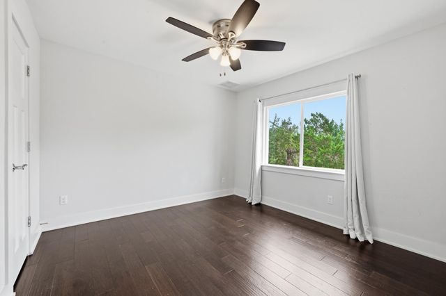 820 Panorama DR, Dripping Springs, TX 78620