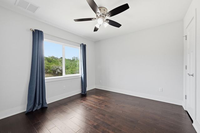 820 Panorama DR, Dripping Springs, TX 78620