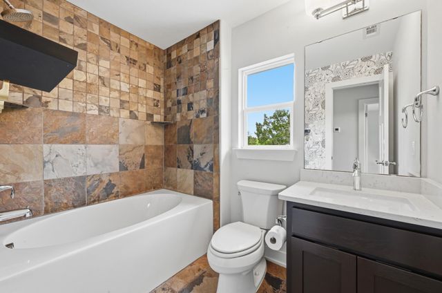 820 Panorama DR, Dripping Springs, TX 78620