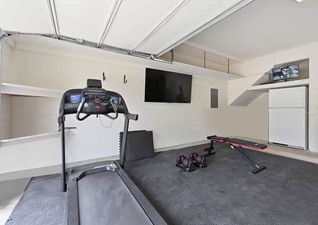 820 Panorama DR, Dripping Springs, TX 78620