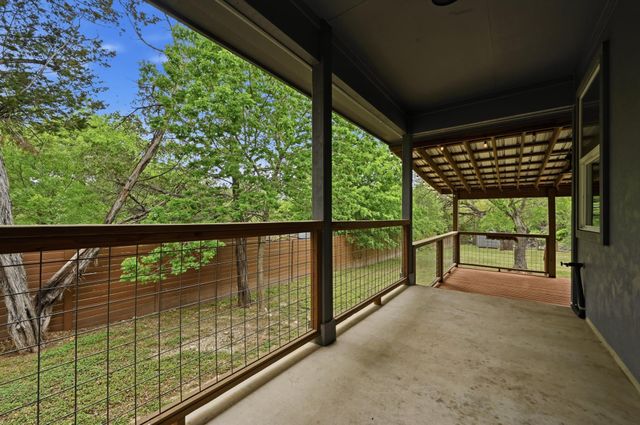 820 Panorama DR, Dripping Springs, TX 78620