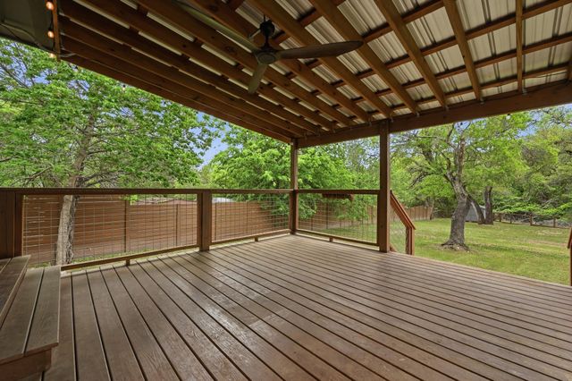 820 Panorama DR, Dripping Springs, TX 78620