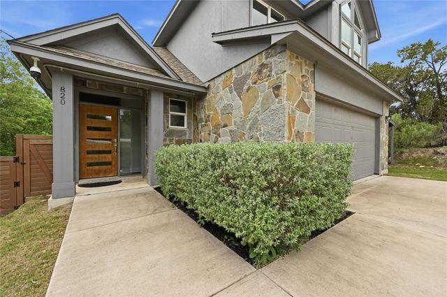 820 Panorama DR, Dripping Springs, TX 78620